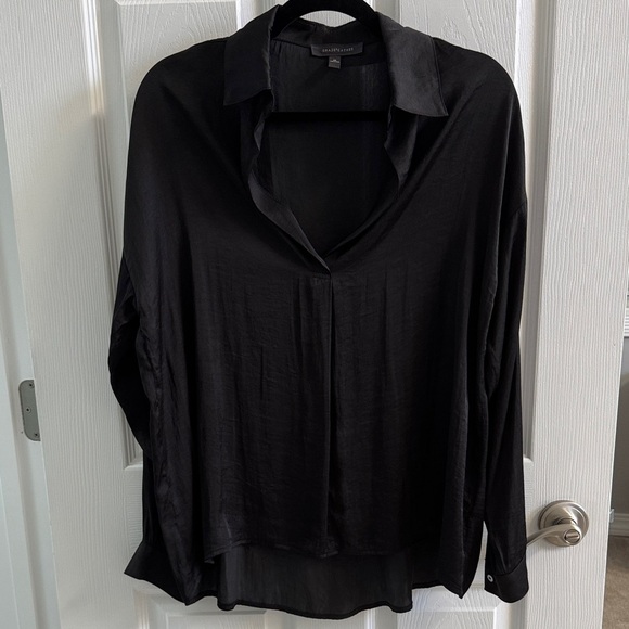 Vici - Chic Black Blouse - Picture 1 of 4